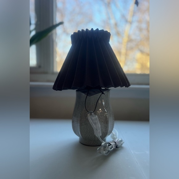 Ceramic with Brown Knife Pleat Shade Accent
Table Lamp Sour Cream-Hearth & Hand™ - Picture 14 of 14